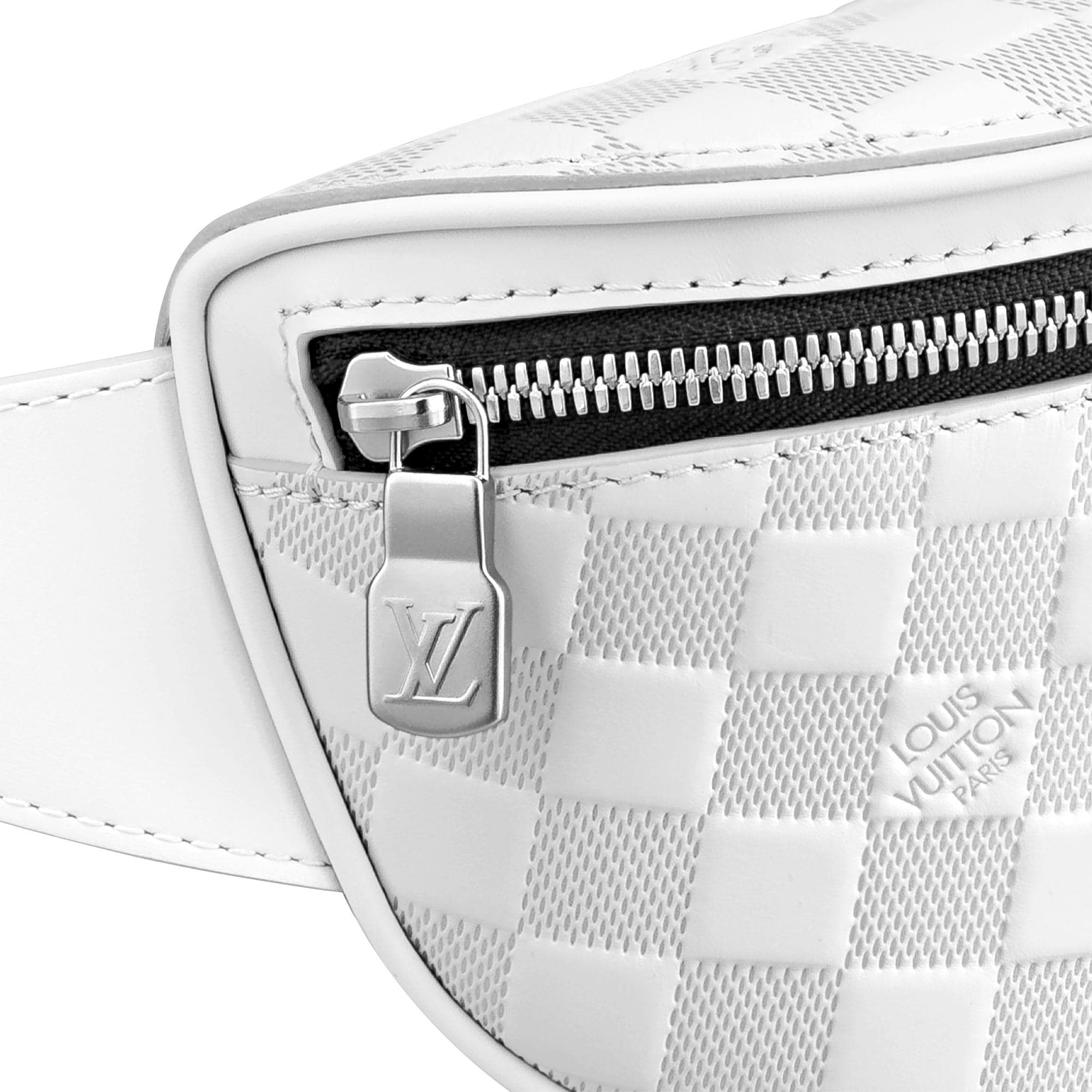 White louis clearance vuitton fanny pack